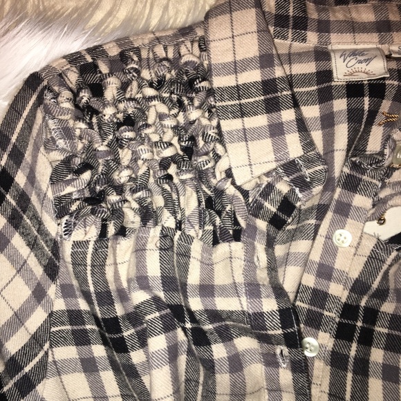 White Crow • Knotted Flannel Button Up Shirt - Picture 7 of 8